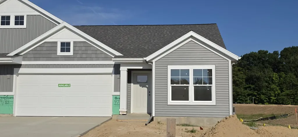 97 SW Fireside Drive SW Walker City MI 49534