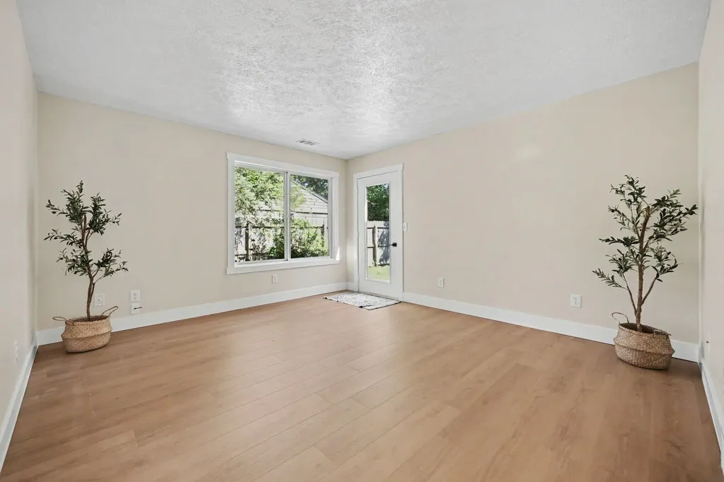 550 W 22nd Street Holland City MI 49423