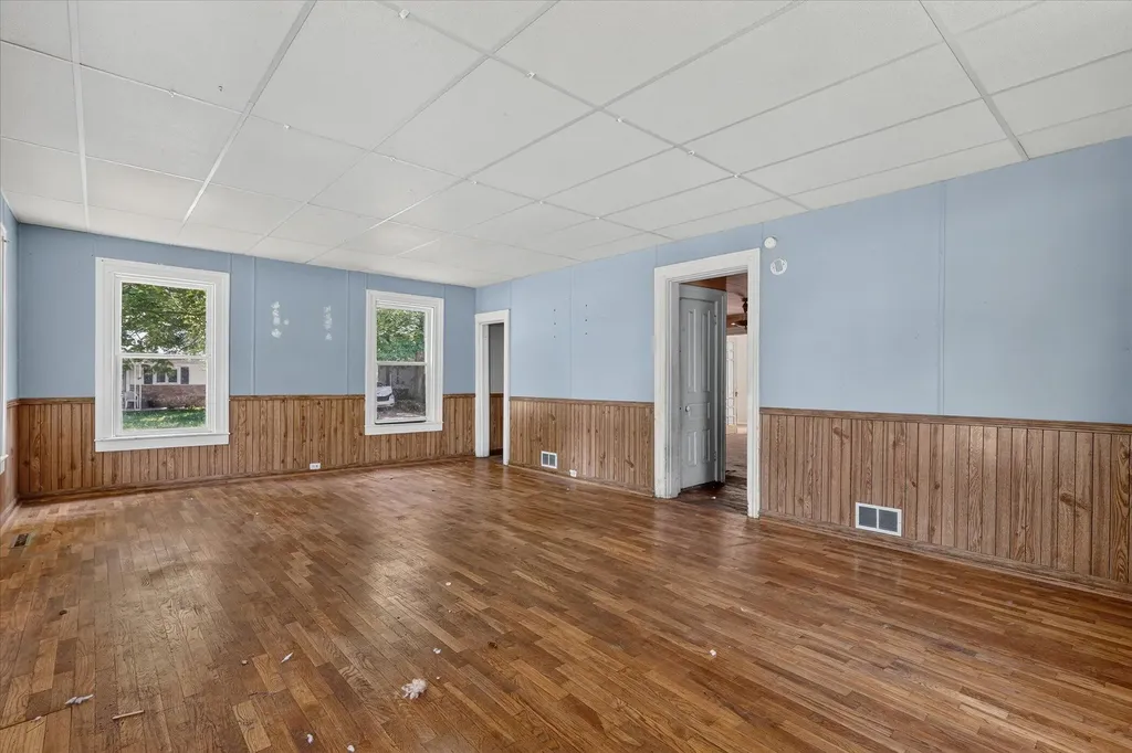 438 E Center Street Hastings City MI 49058