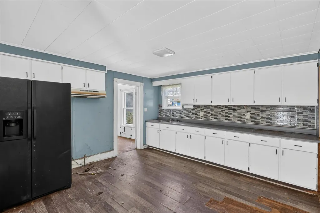 438 E Center Street Hastings City MI 49058