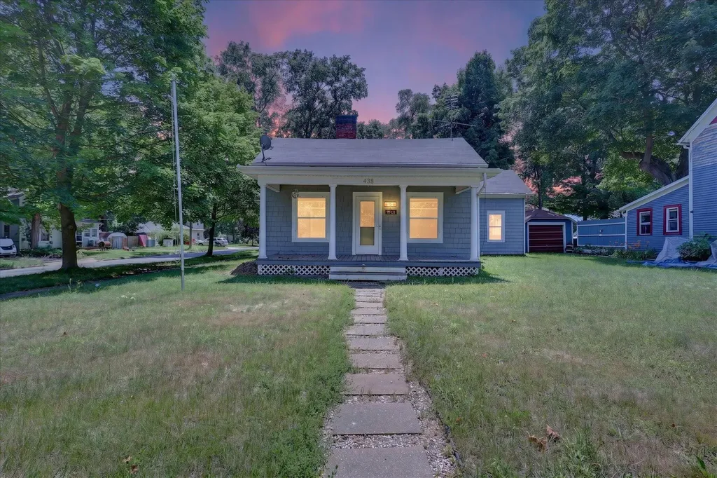 438 E Center Street Hastings City MI 49058