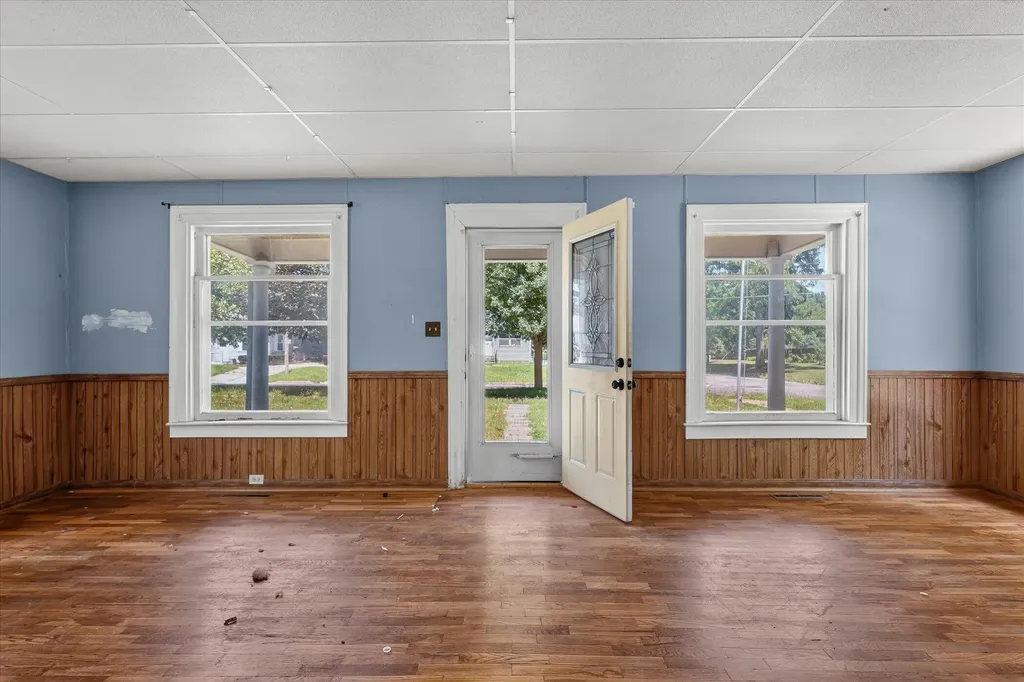 438 E Center Street Hastings City MI 49058