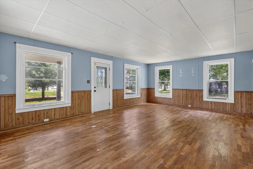 438 E Center Street Hastings City MI 49058