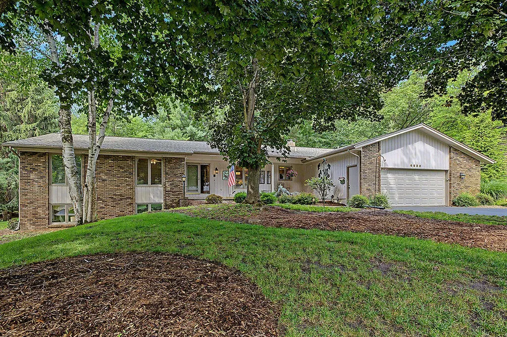 6680 Gleneagles Drive SE Cascade Charter Township MI 49546
