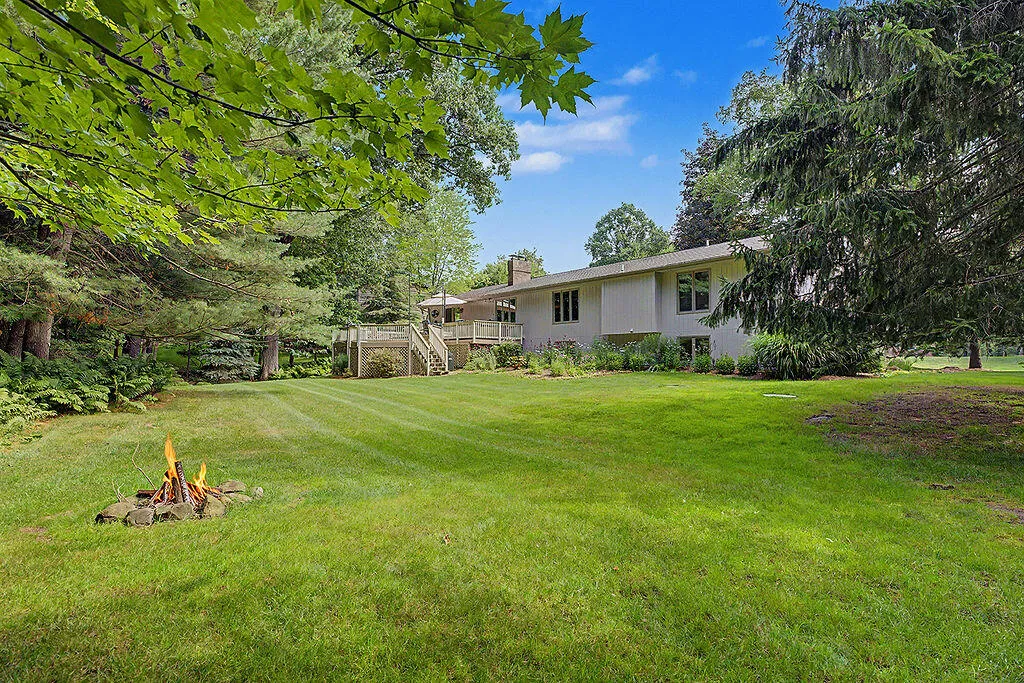 6680 Gleneagles Drive SE Cascade Charter Township MI 49546