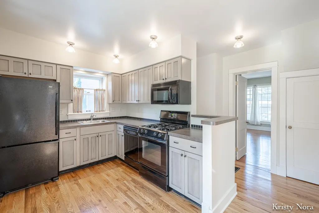 244 Prospect Avenue SE Grand Rapids City MI 49503
