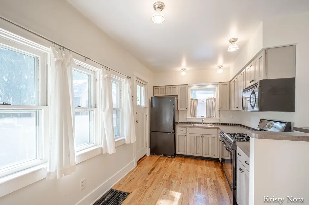 244 Prospect Avenue SE Grand Rapids City MI 49503