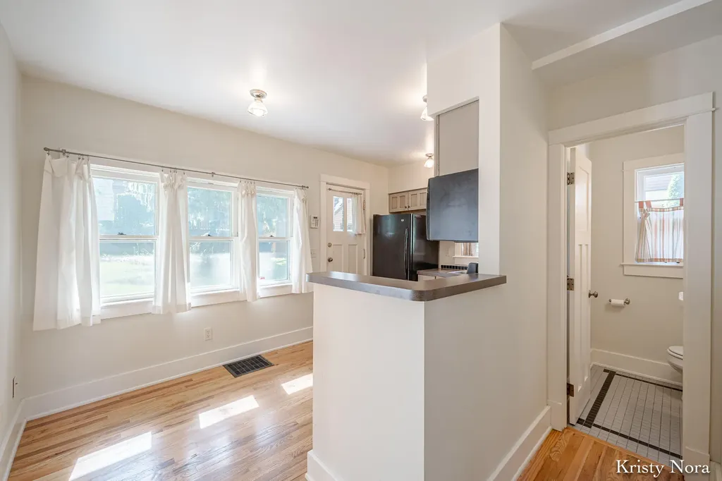 244 Prospect Avenue SE Grand Rapids City MI 49503