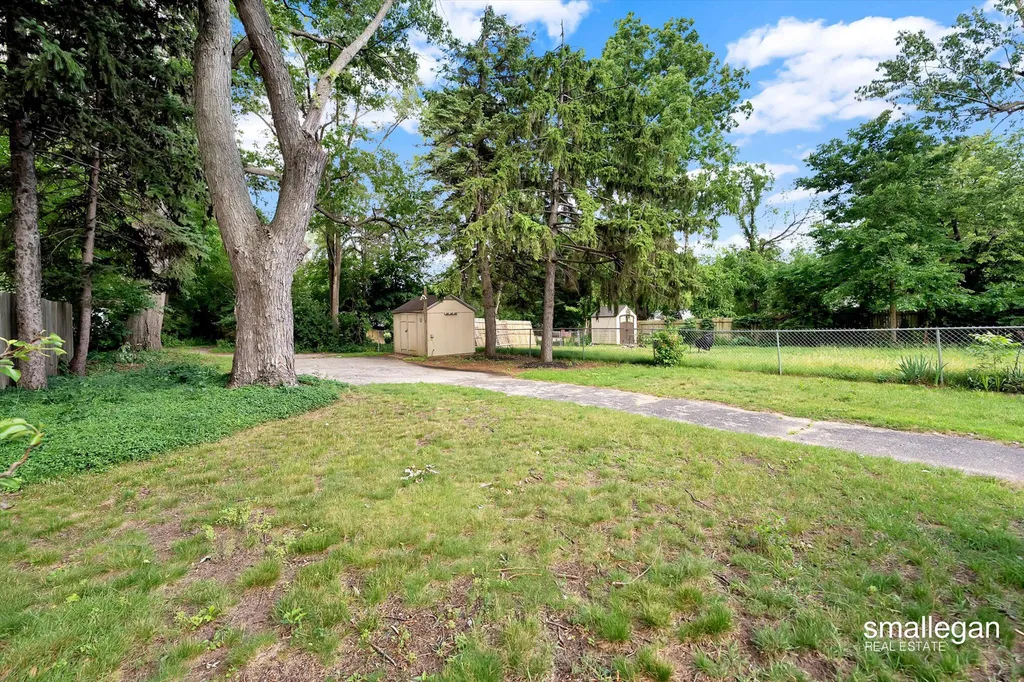820 Diamond Avenue NE Grand Rapids City MI 49503