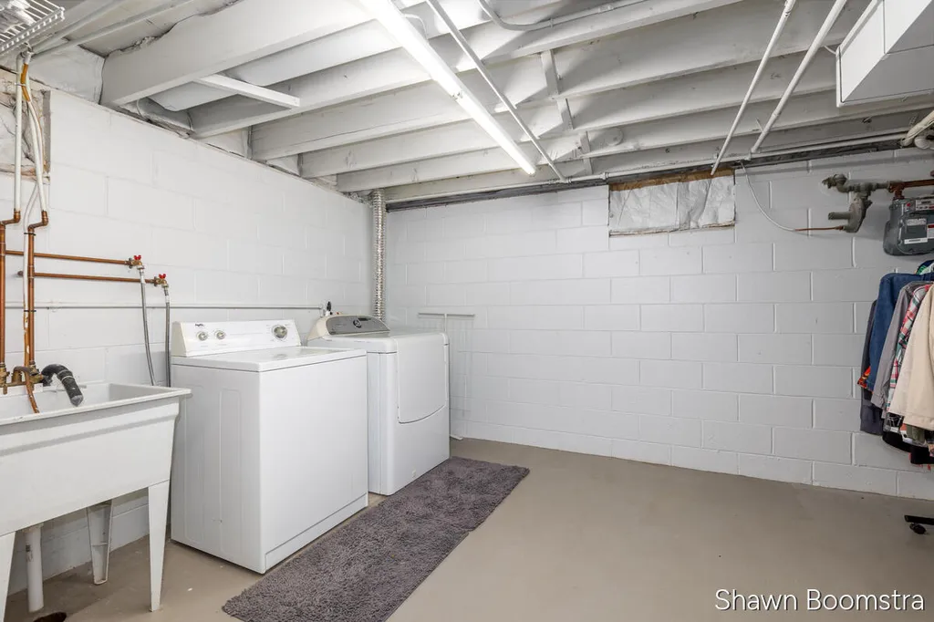 1533 Royal Oak Street SW Wyoming City MI 49509
