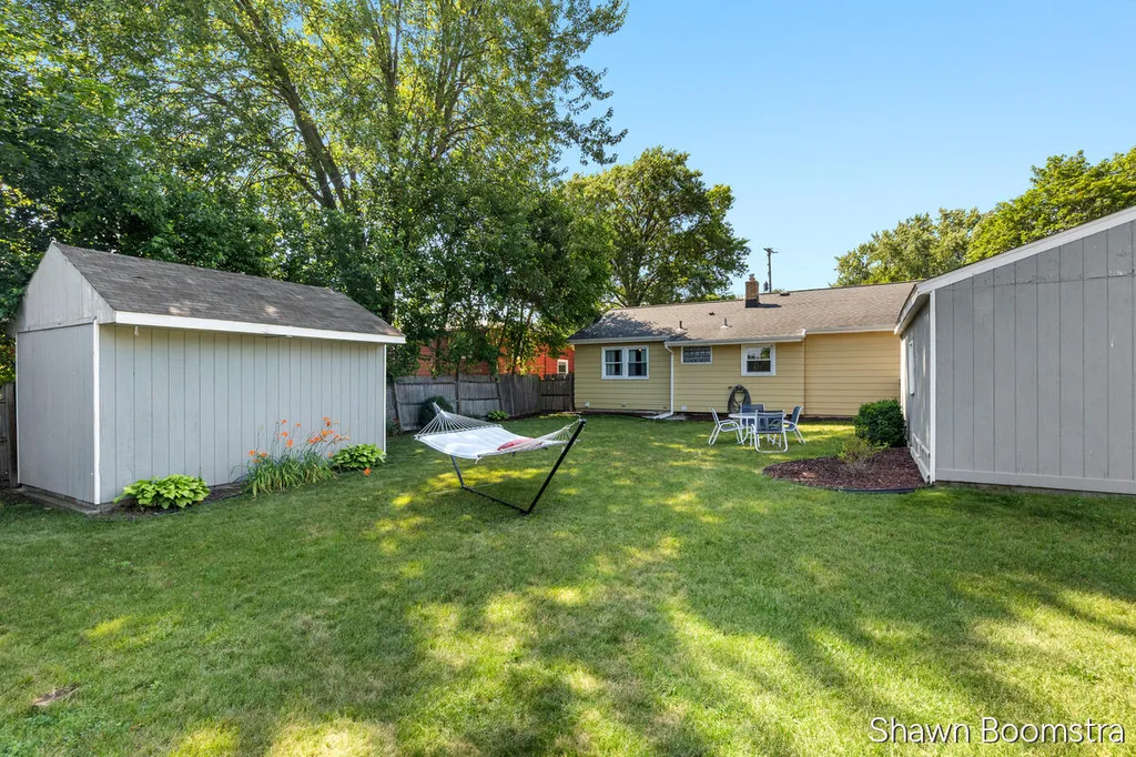 1533 Royal Oak Street SW Wyoming City MI 49509