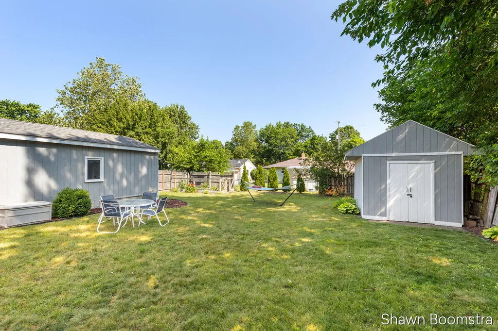 1533 Royal Oak Street SW Wyoming City MI 49509