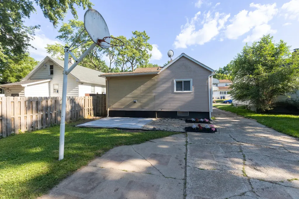 3502 Arlene Avenue Flint City MI 48503