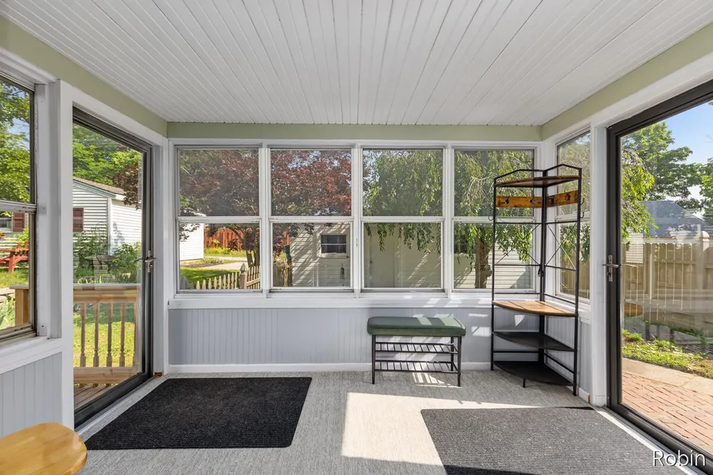 1333 Arianna Street NW Grand Rapids City MI 49504