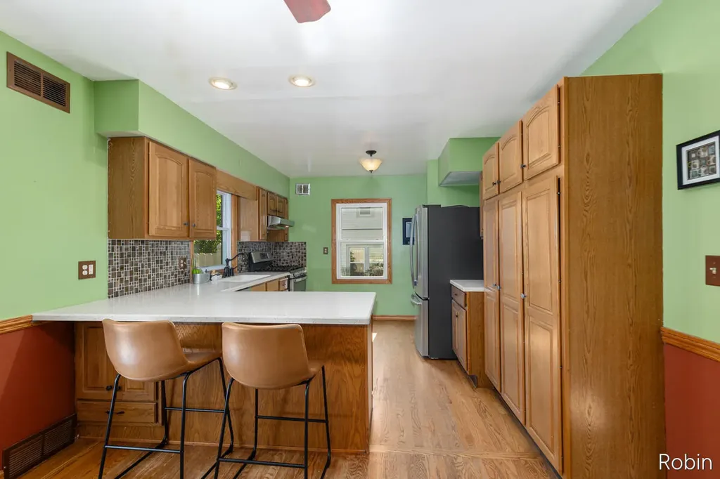 1333 Arianna Street NW Grand Rapids City MI 49504