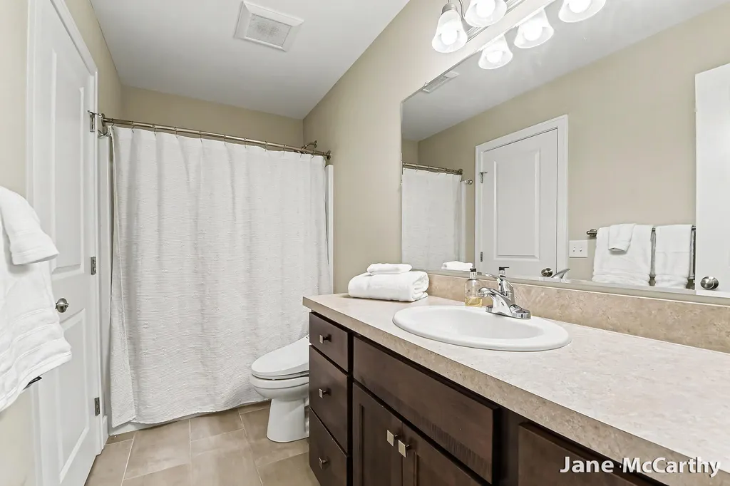 6523 Cherry Mead Court SE Caledonia Township MI 49316