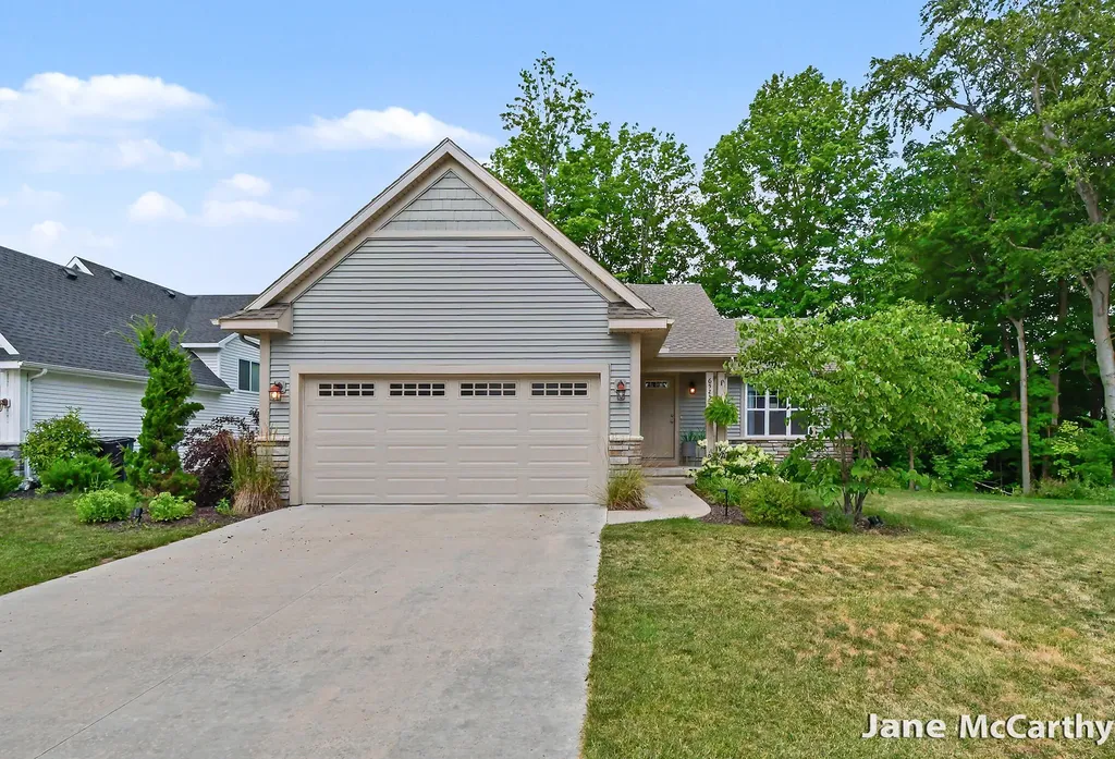6523 Cherry Mead Court SE Caledonia Township MI 49316