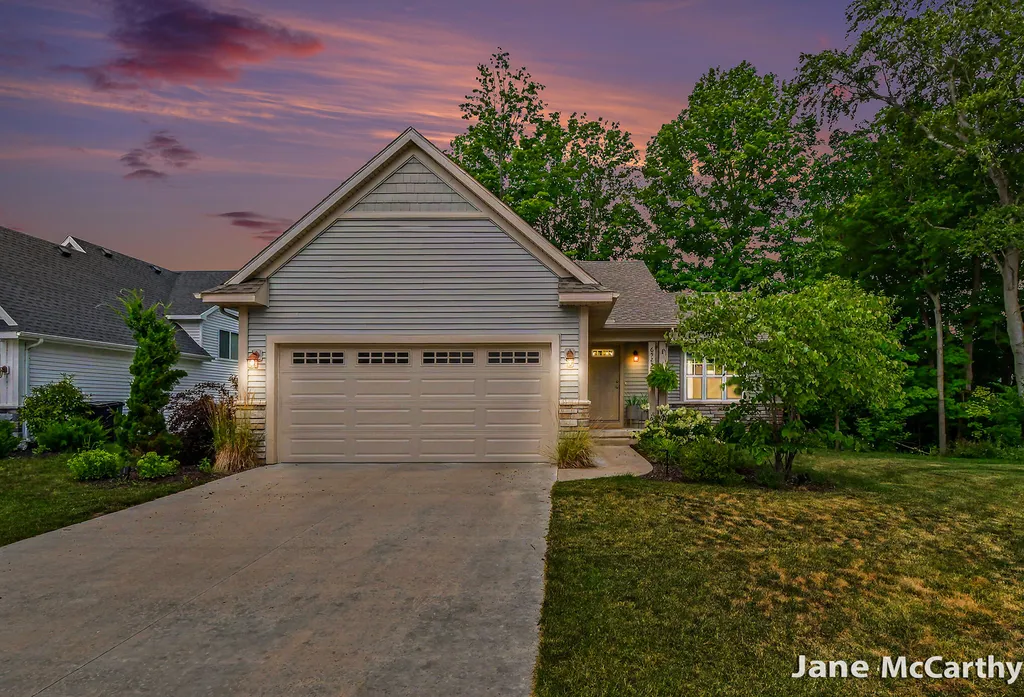 6523 Cherry Mead Court SE Caledonia Township MI 49316