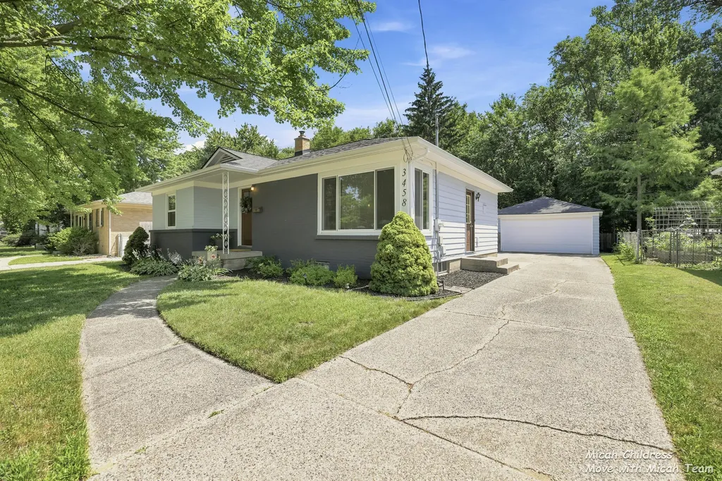 3458 Collingwood Avenue SW Wyoming City MI 49519