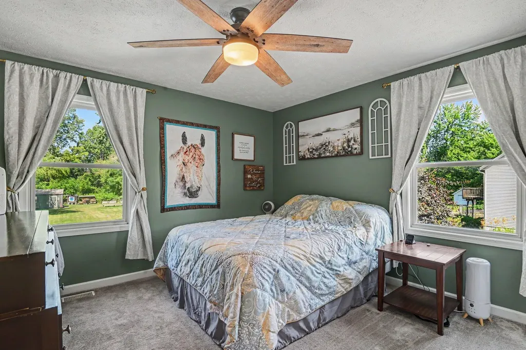 11525 60th Avenue Allendale Charter Township MI 49401