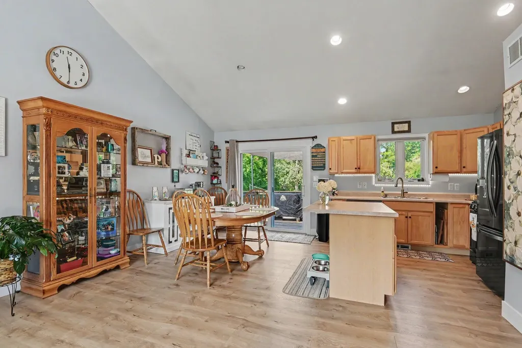 11525 60th Avenue Allendale Charter Township MI 49401