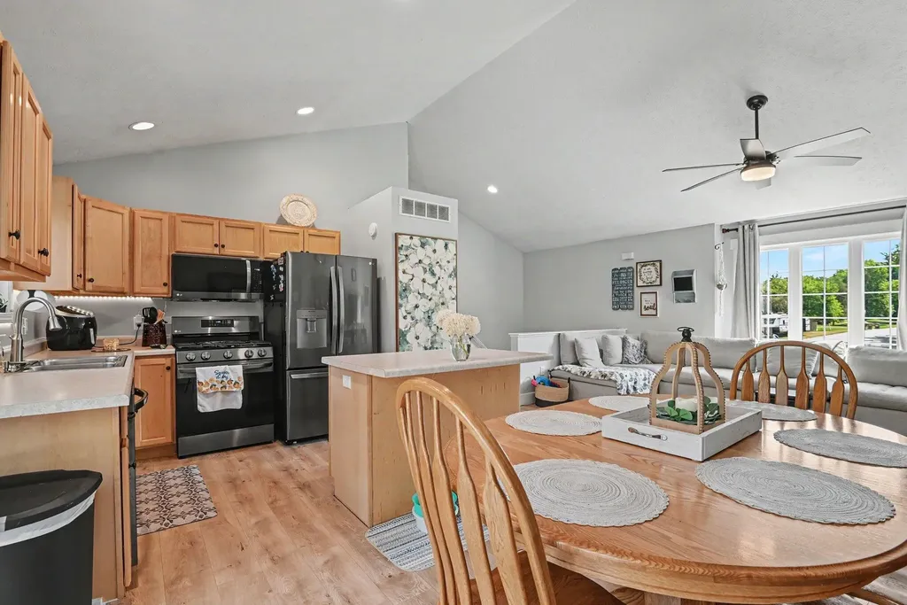 11525 60th Avenue Allendale Charter Township MI 49401