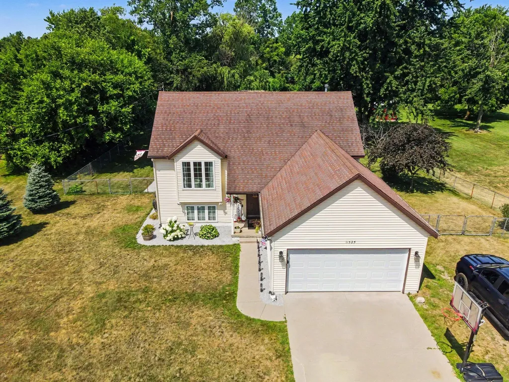 11525 60th Avenue Allendale Charter Township MI 49401
