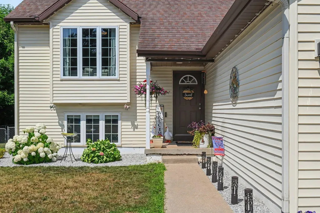 11525 60th Avenue Allendale Charter Township MI 49401