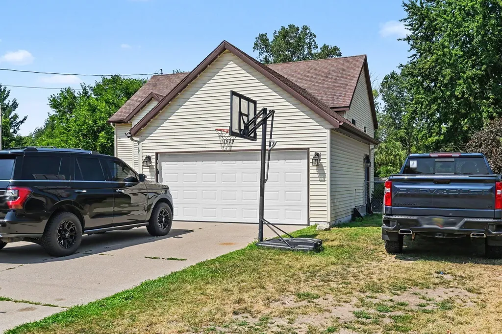 11525 60th Avenue Allendale Charter Township MI 49401
