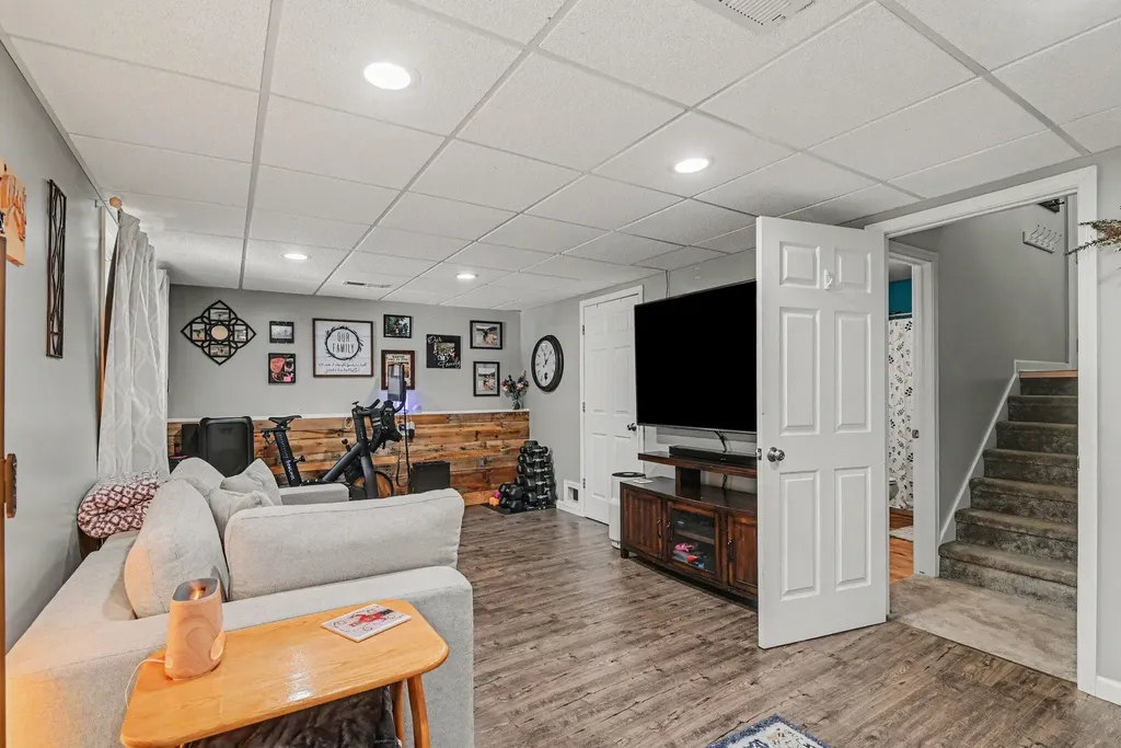 11525 60th Avenue Allendale Charter Township MI 49401