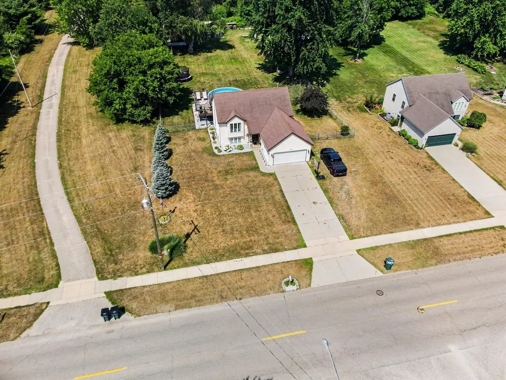 11525 60th Avenue Allendale Charter Township MI 49401