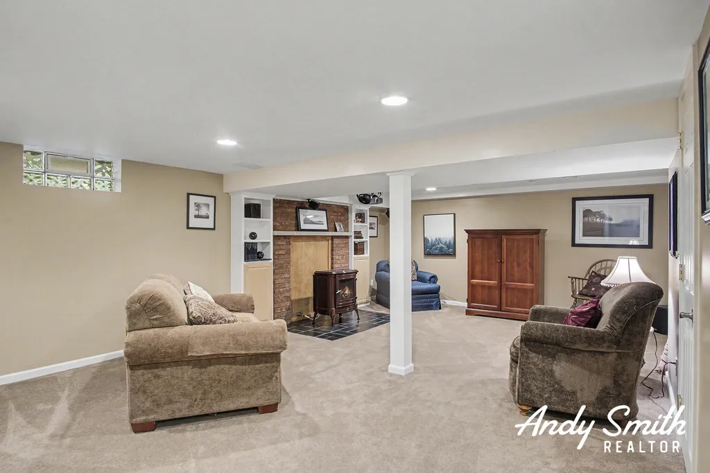 4831 Fuller Avenue SE Kentwood City MI 49508