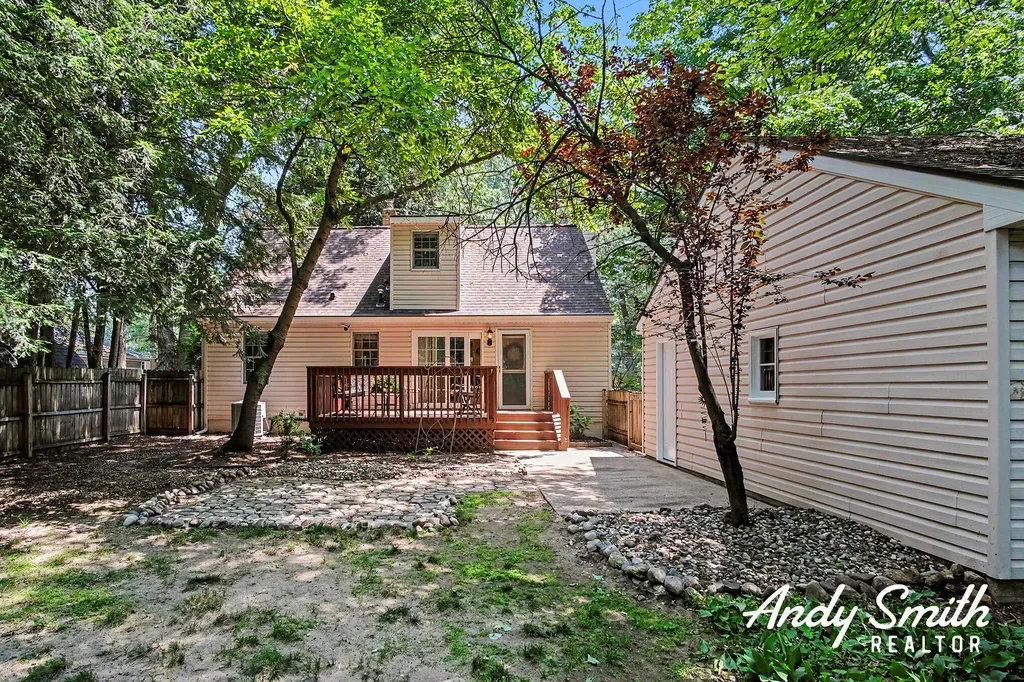 4831 Fuller Avenue SE Kentwood City MI 49508