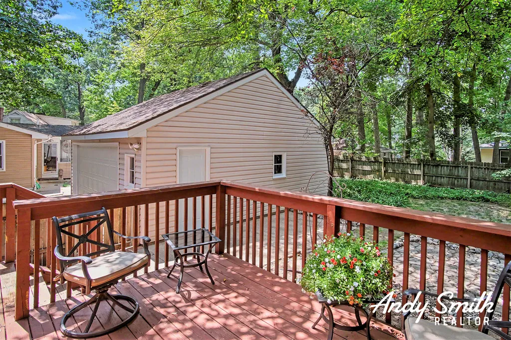 4831 Fuller Avenue SE Kentwood City MI 49508