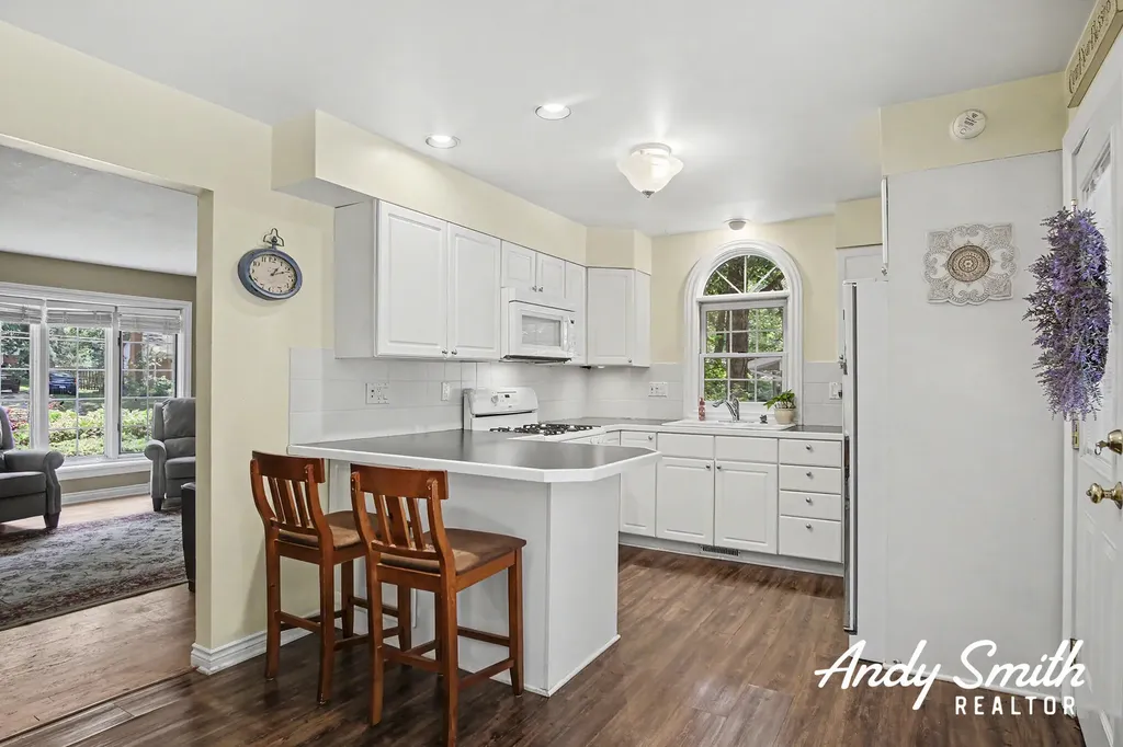 4831 Fuller Avenue SE Kentwood City MI 49508