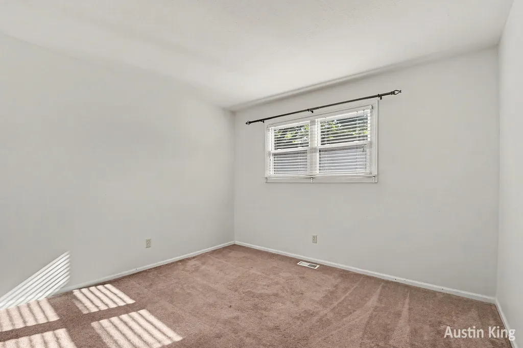 2643 Chatham Woods SE Cascade Charter Township MI 49546