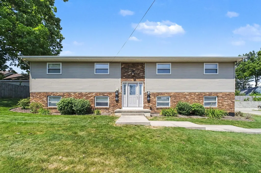823 Benson Avenue NE Grand Rapids City MI 49503