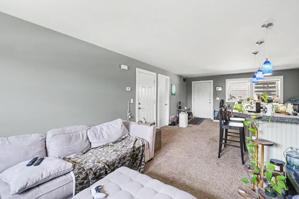 823 Benson Avenue NE Grand Rapids City MI 49503