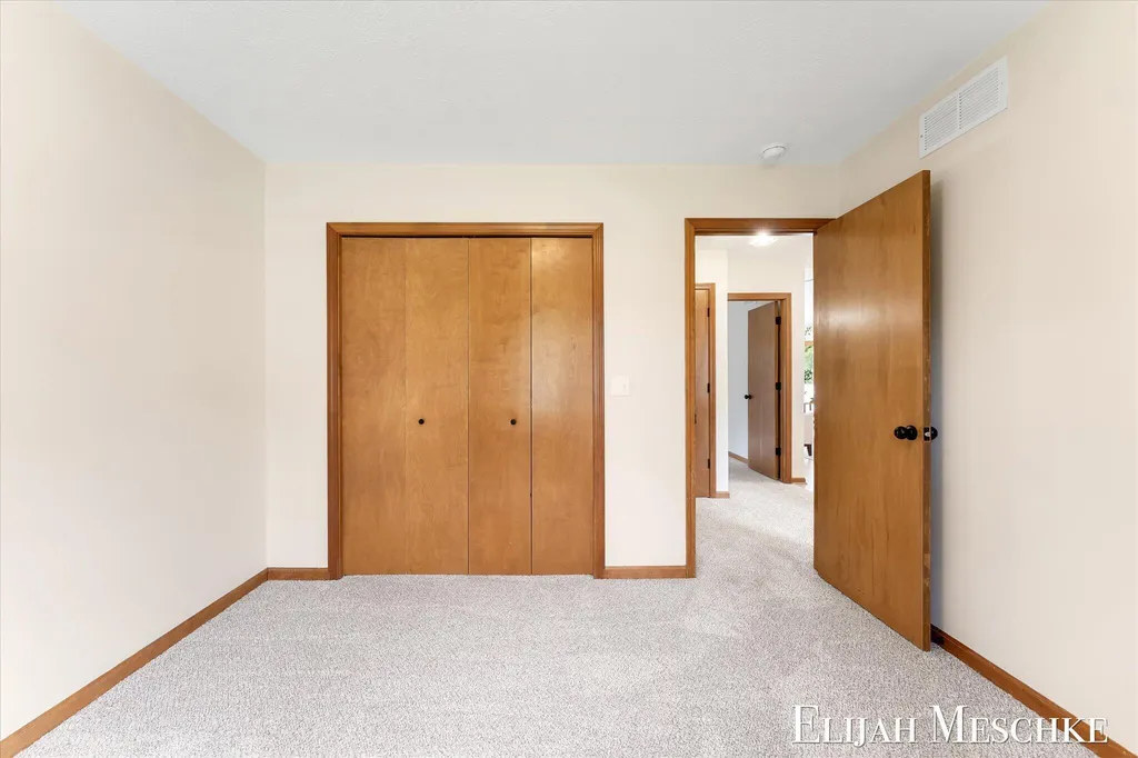 1385 Shaw Court NE Rockford City MI 49341