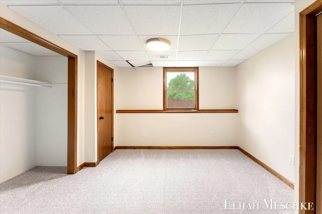 1385 Shaw Court NE Rockford City MI 49341
