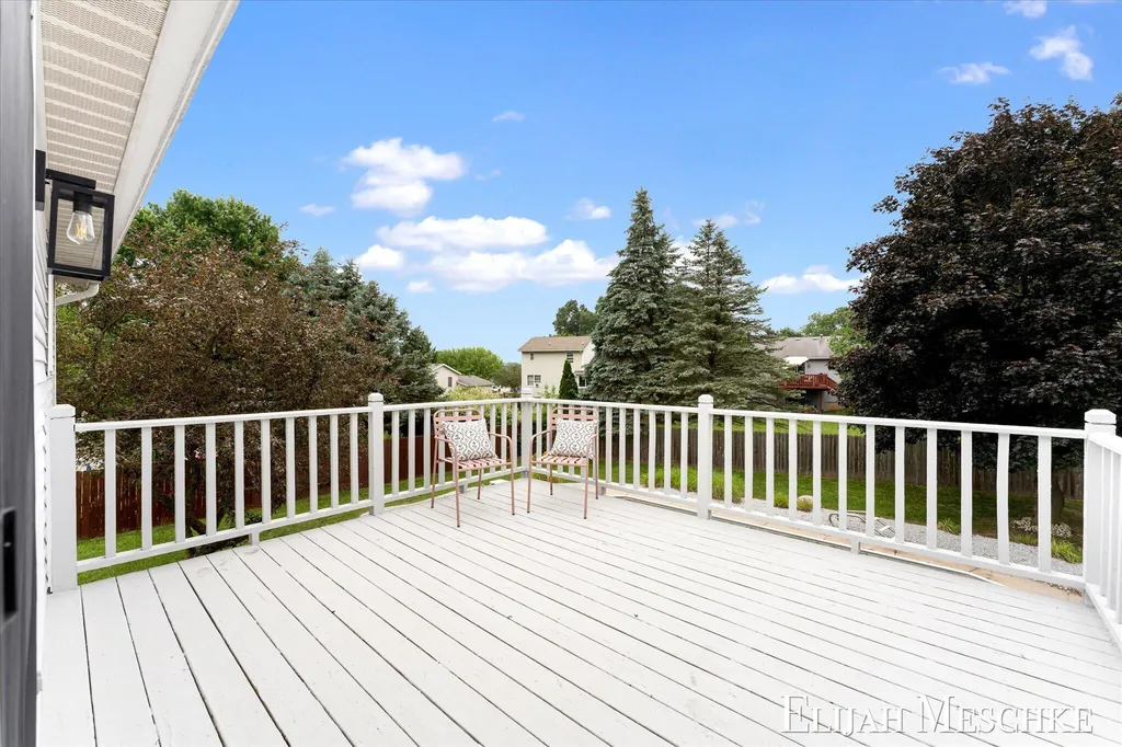 1385 Shaw Court NE Rockford City MI 49341