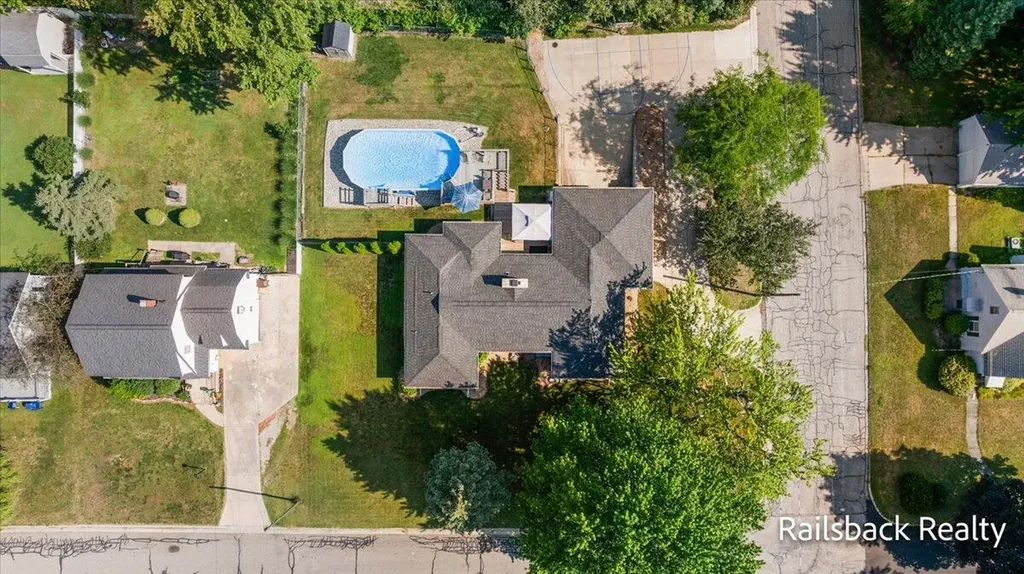 85 Orchard Drive NW Sparta Village MI 49345