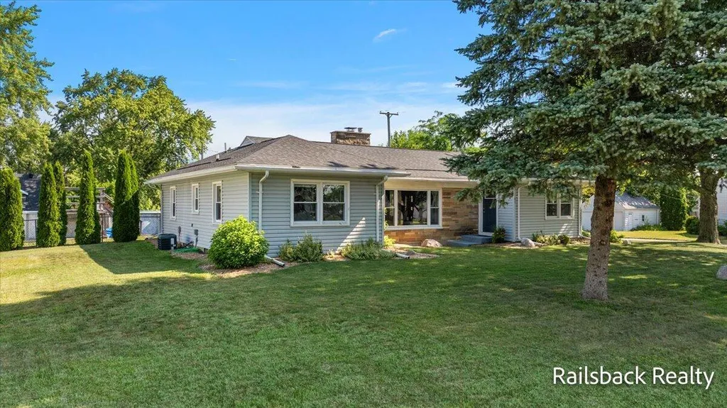 85 Orchard Drive NW Sparta Village MI 49345