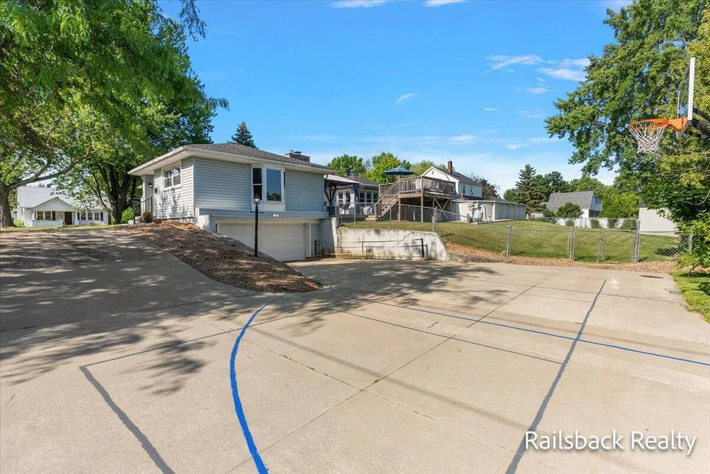 85 Orchard Drive NW Sparta Village MI 49345