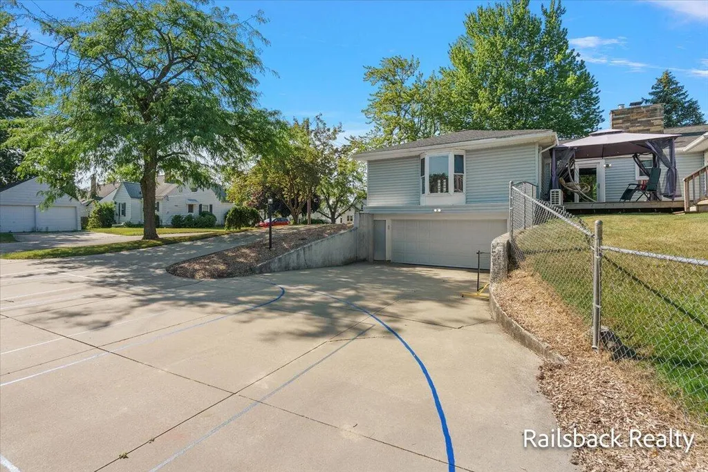 85 Orchard Drive NW Sparta Village MI 49345