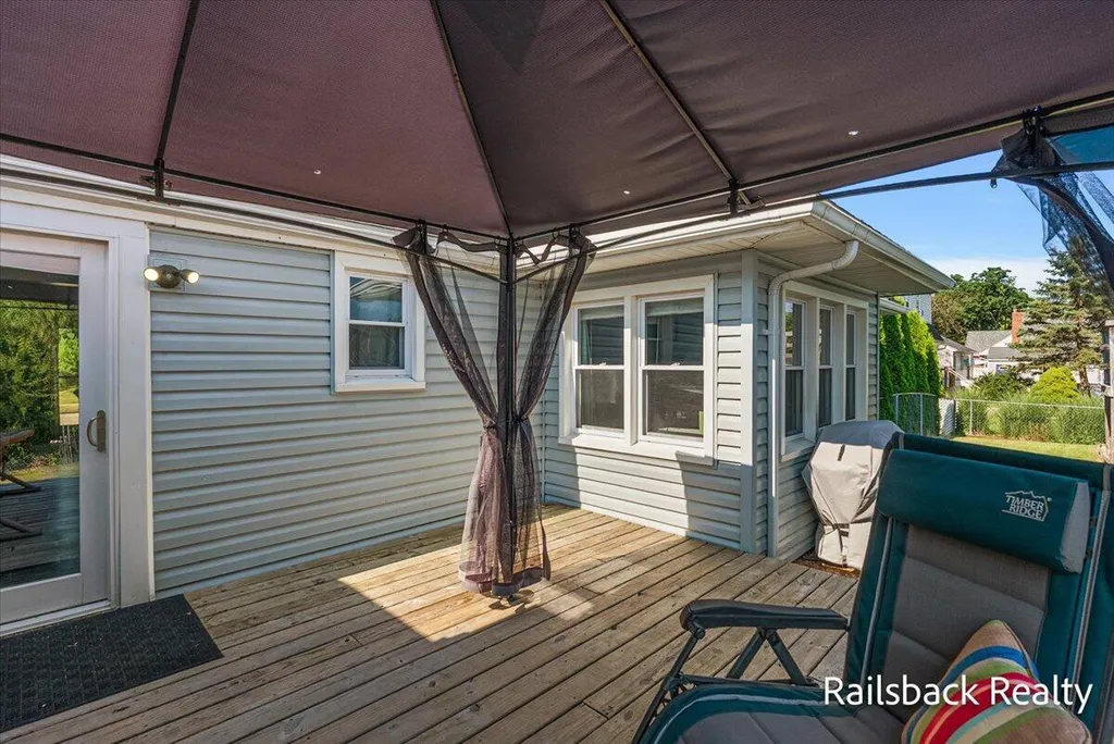 85 Orchard Drive NW Sparta Village MI 49345
