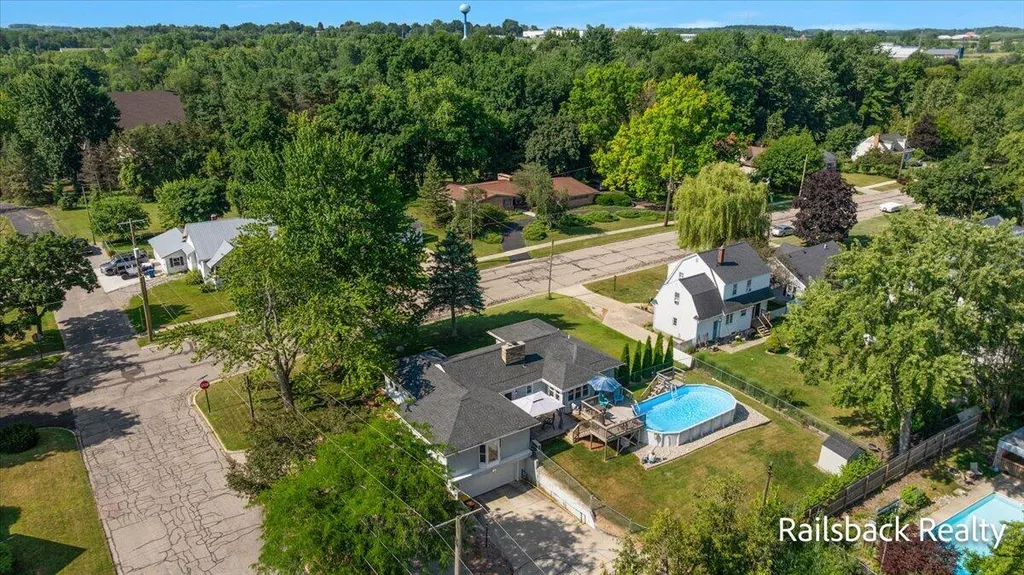 85 Orchard Drive NW Sparta Village MI 49345