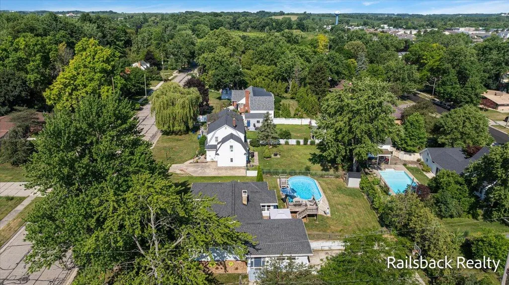 85 Orchard Drive NW Sparta Village MI 49345