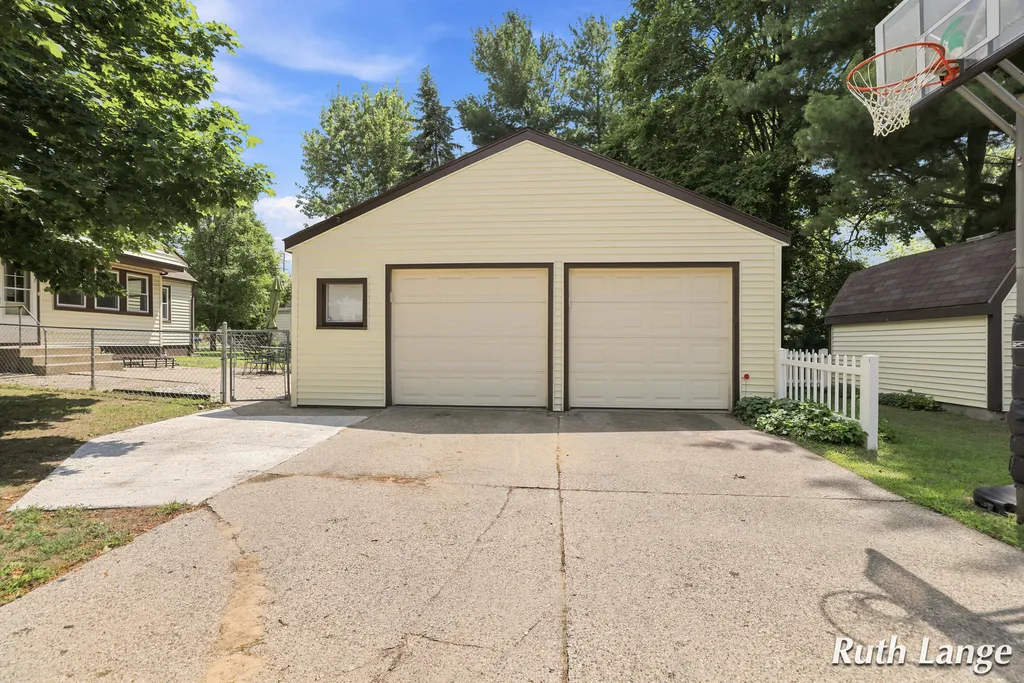 3401 Clyde Park Avenue SW Wyoming City MI 49509