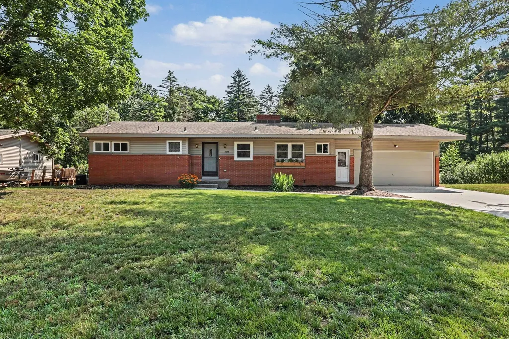 2639 Rockhill Drive NE Plainfield Charter Township MI 49525